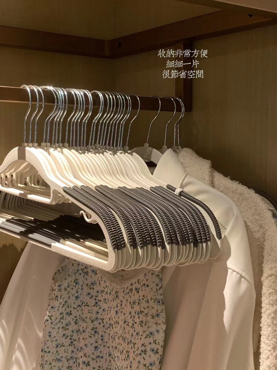 衣架 爱上J 拍这里