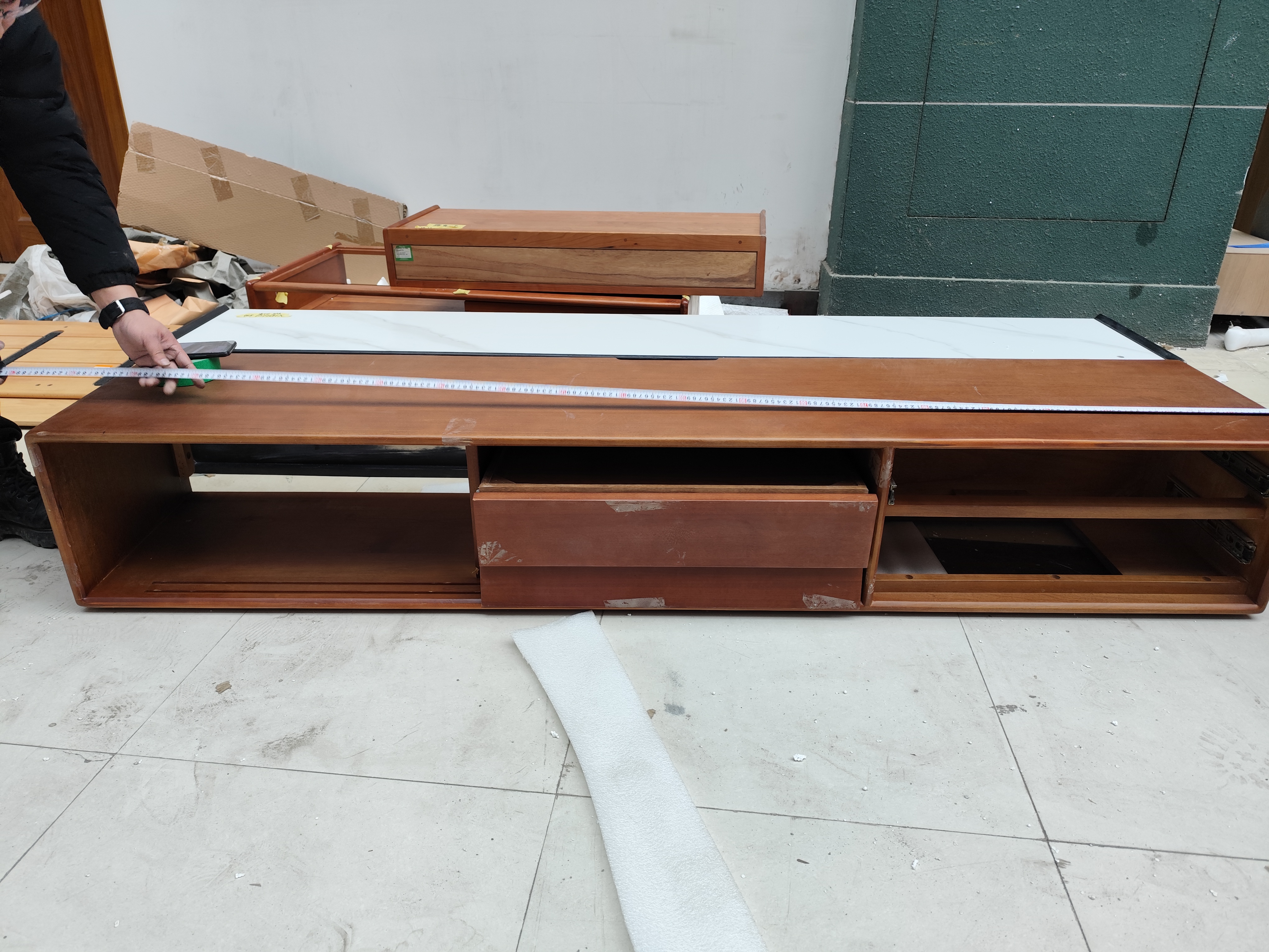 电视柜 黄杨木 200*40*33 瑕疵无售后