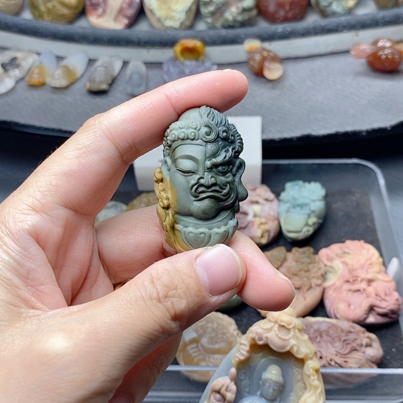 【闪购商品】定制石英质玉吊坠未镶嵌