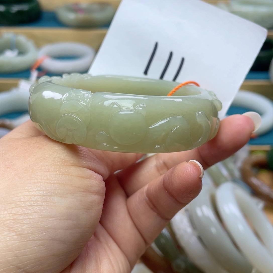 未镶嵌手镯和田玉圈口57