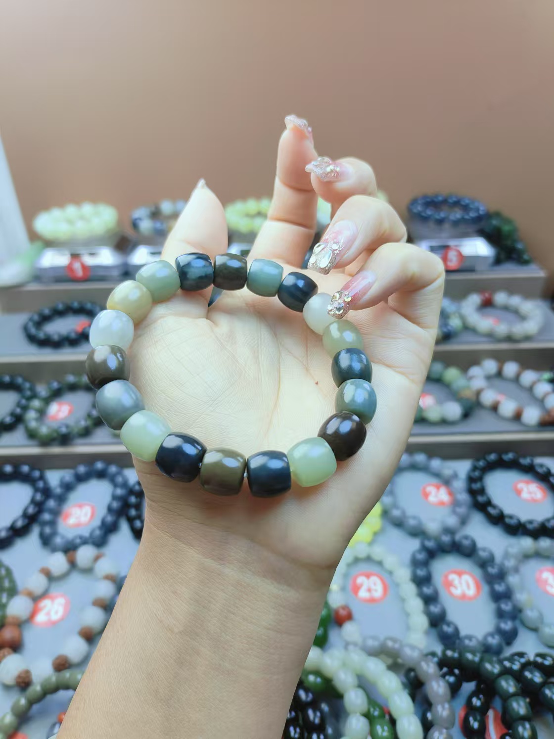 新疆和田玉楼兰三色卡12直切