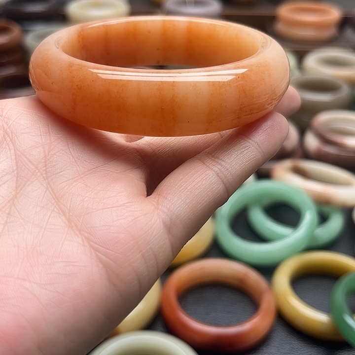 石英质玉未镶嵌手镯