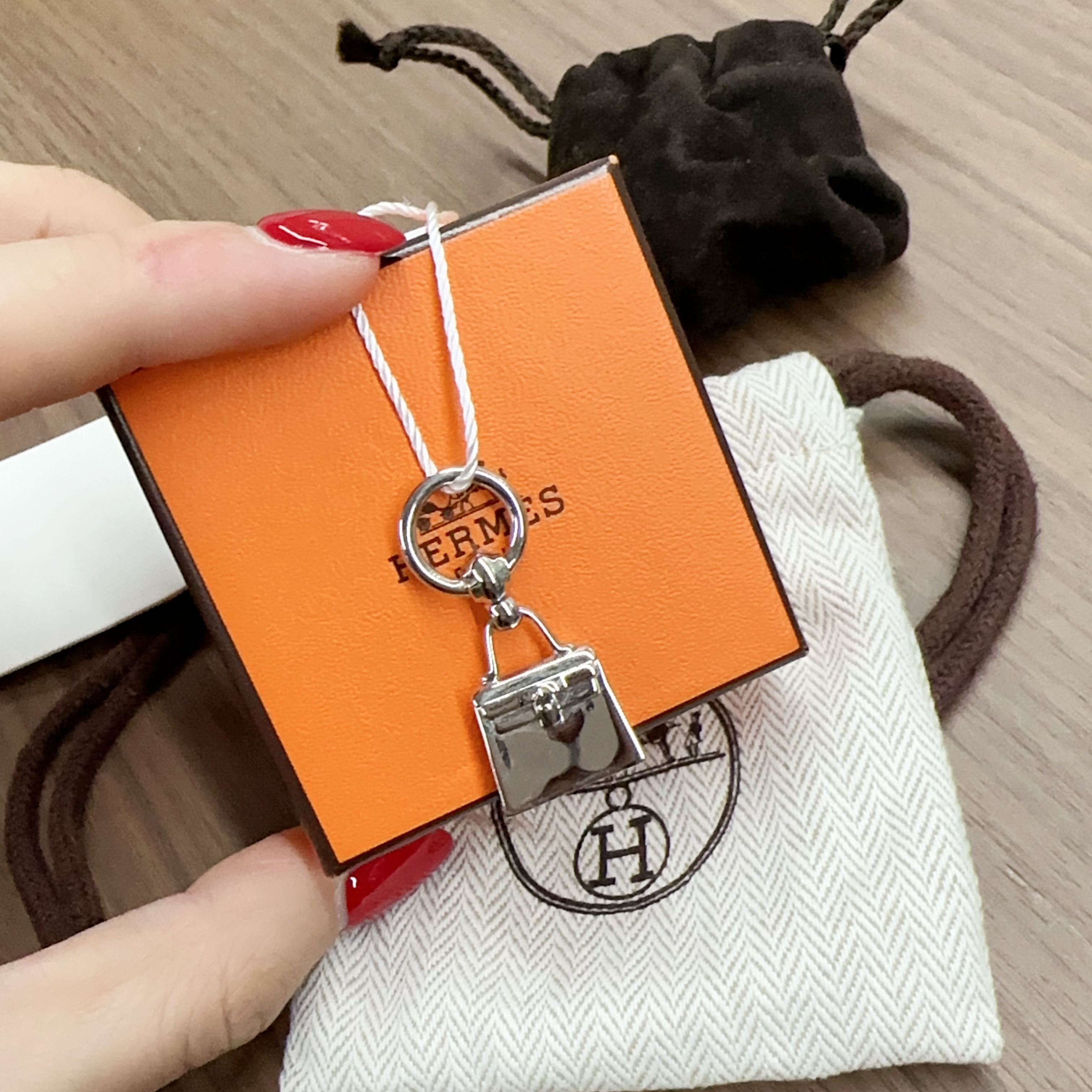 95新 Hermes/爱马仕 丝巾扣银色小号/241226JLJYS43