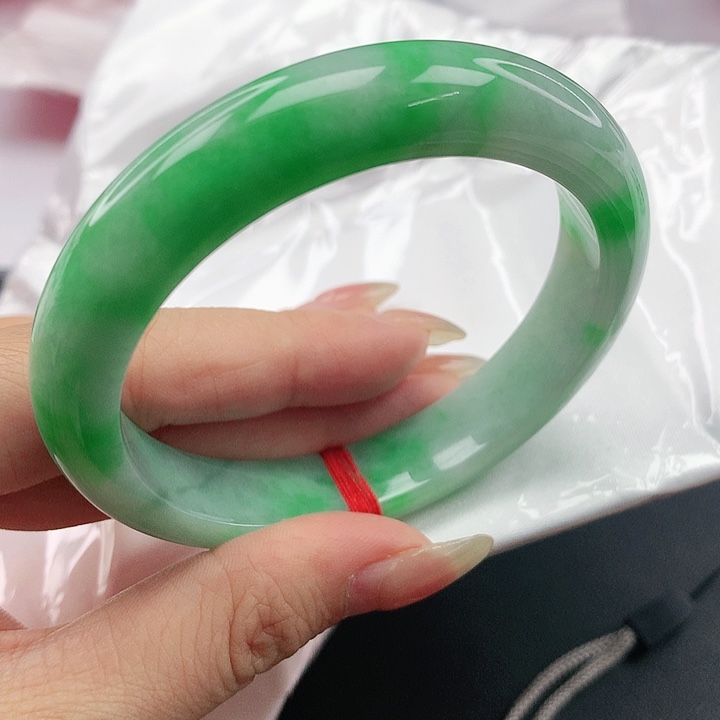 未镶嵌手镯翡翠，902