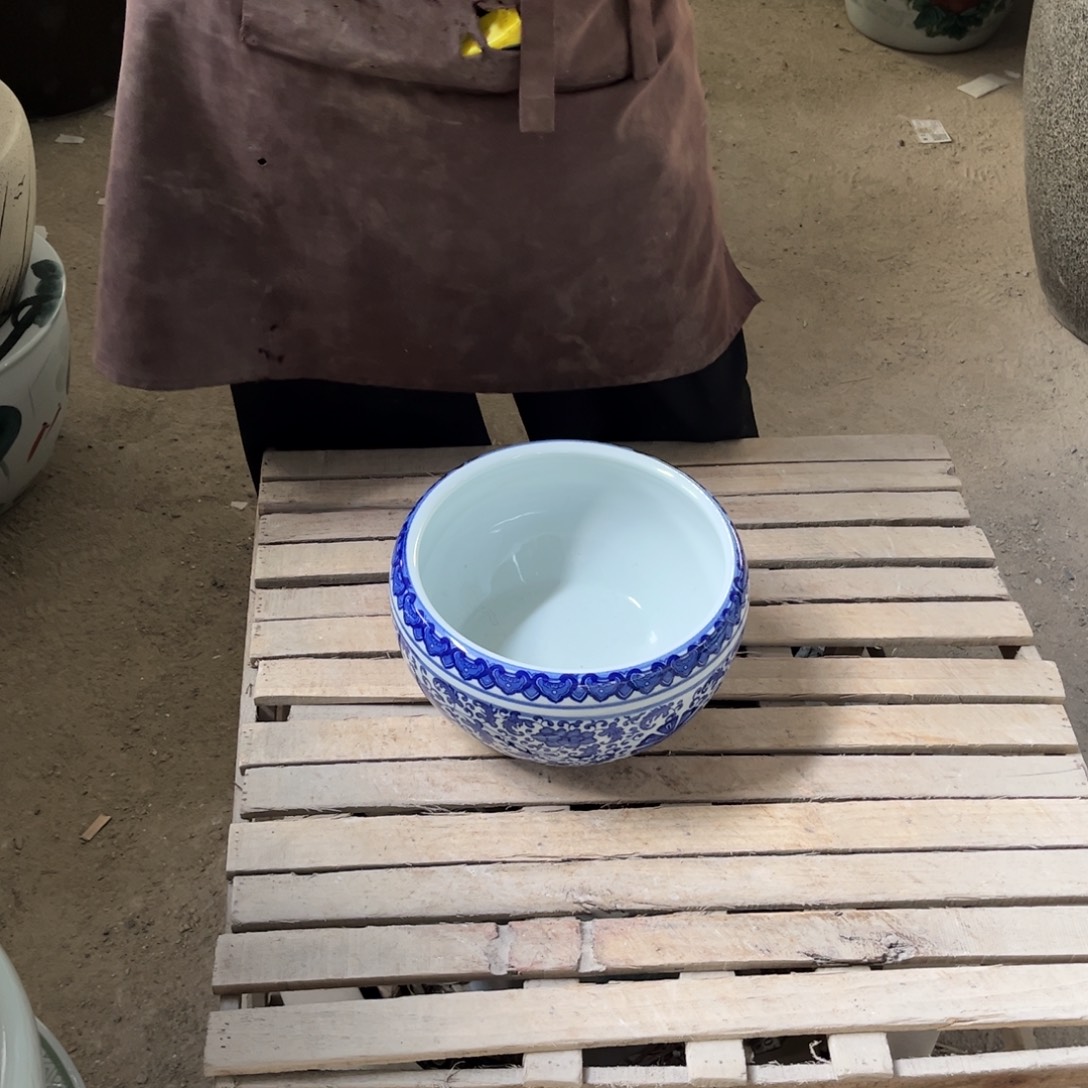 瓷片缠枝莲23.88888888