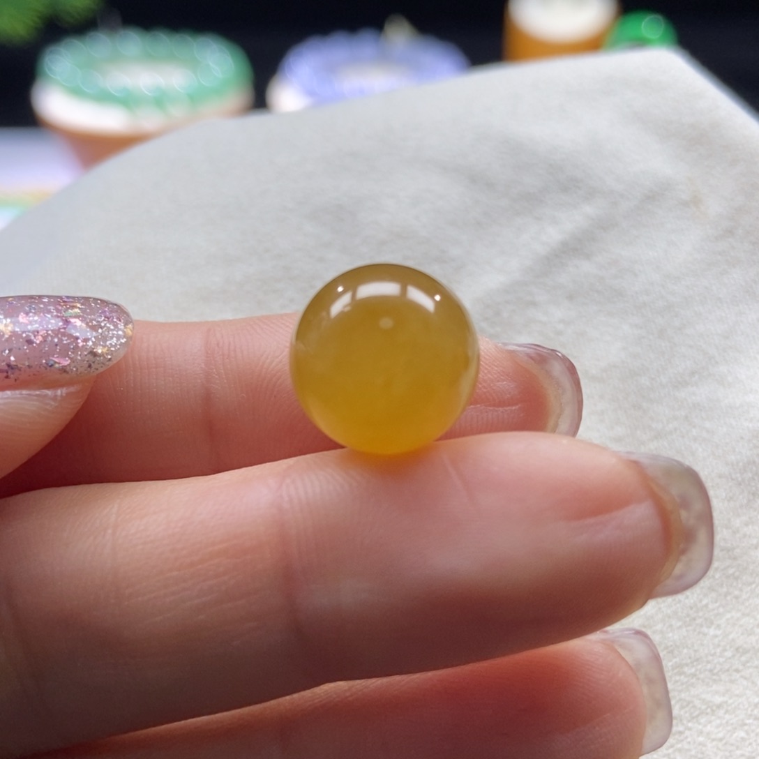 翡翠颈饰未镶嵌正冰满黄圆珠13mm