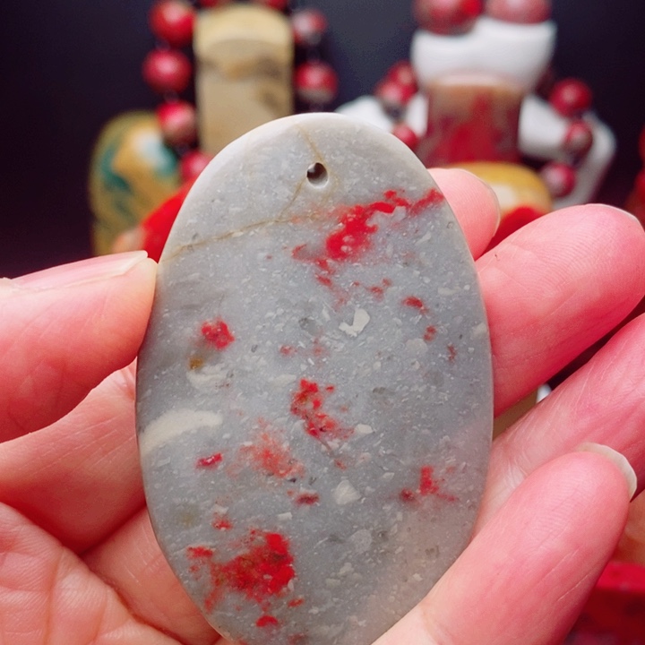 昌化石鸡血石挂件