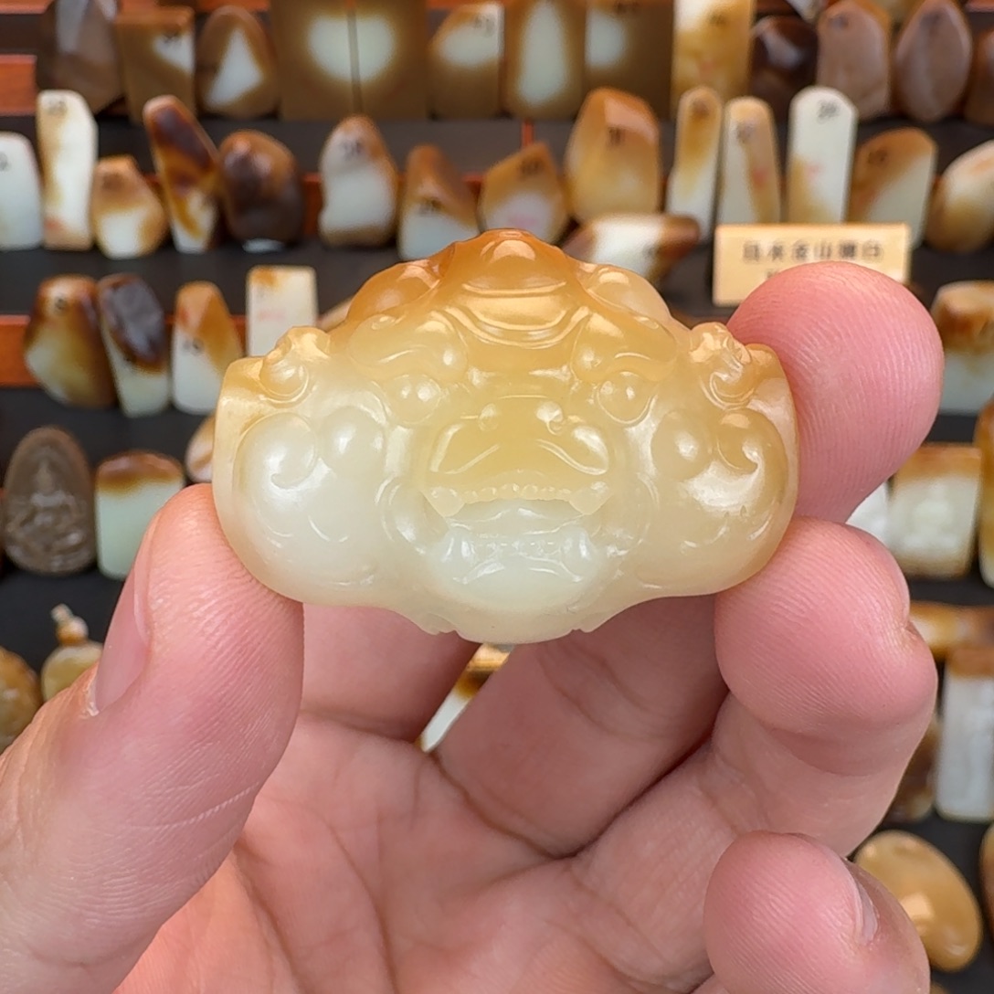 和田玉（糖玉）未镶嵌颈饰