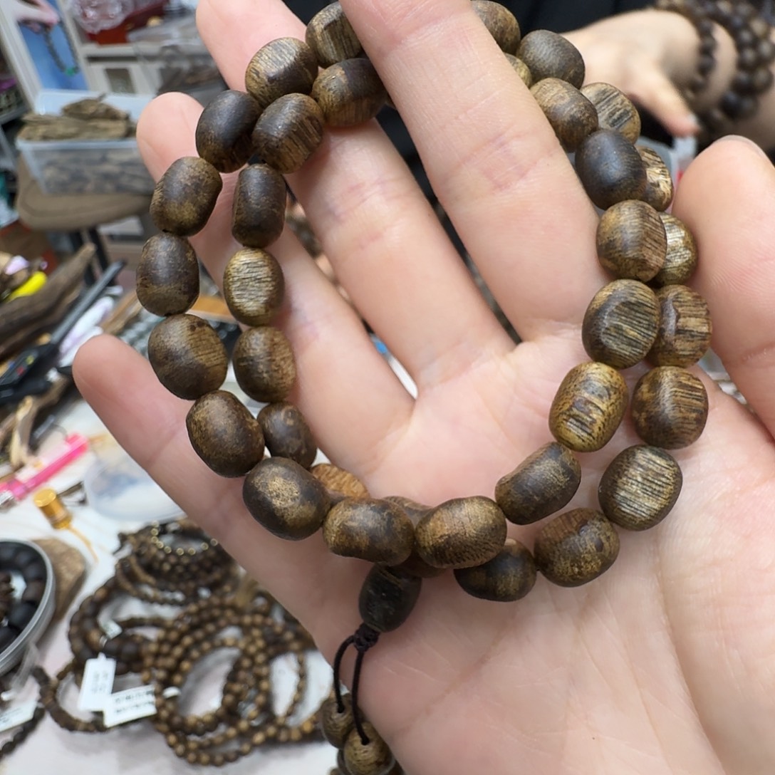 沉香碎屑沉香白棋老料留疤双圈8-13 克多样性发一