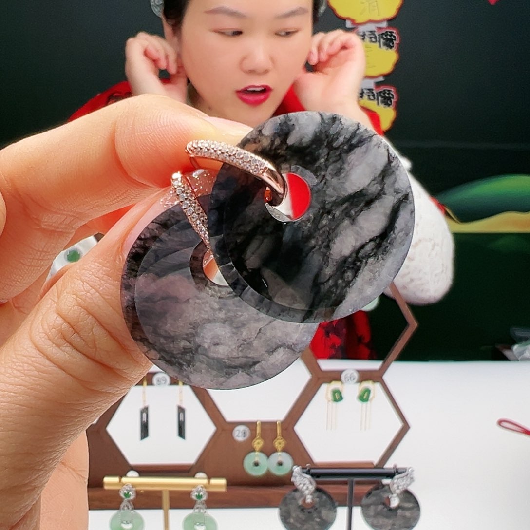 翡翠耳饰银S925镶嵌天然翡翠