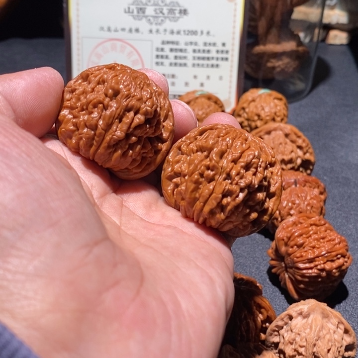 文玩核桃吊坠嘉*四座楼