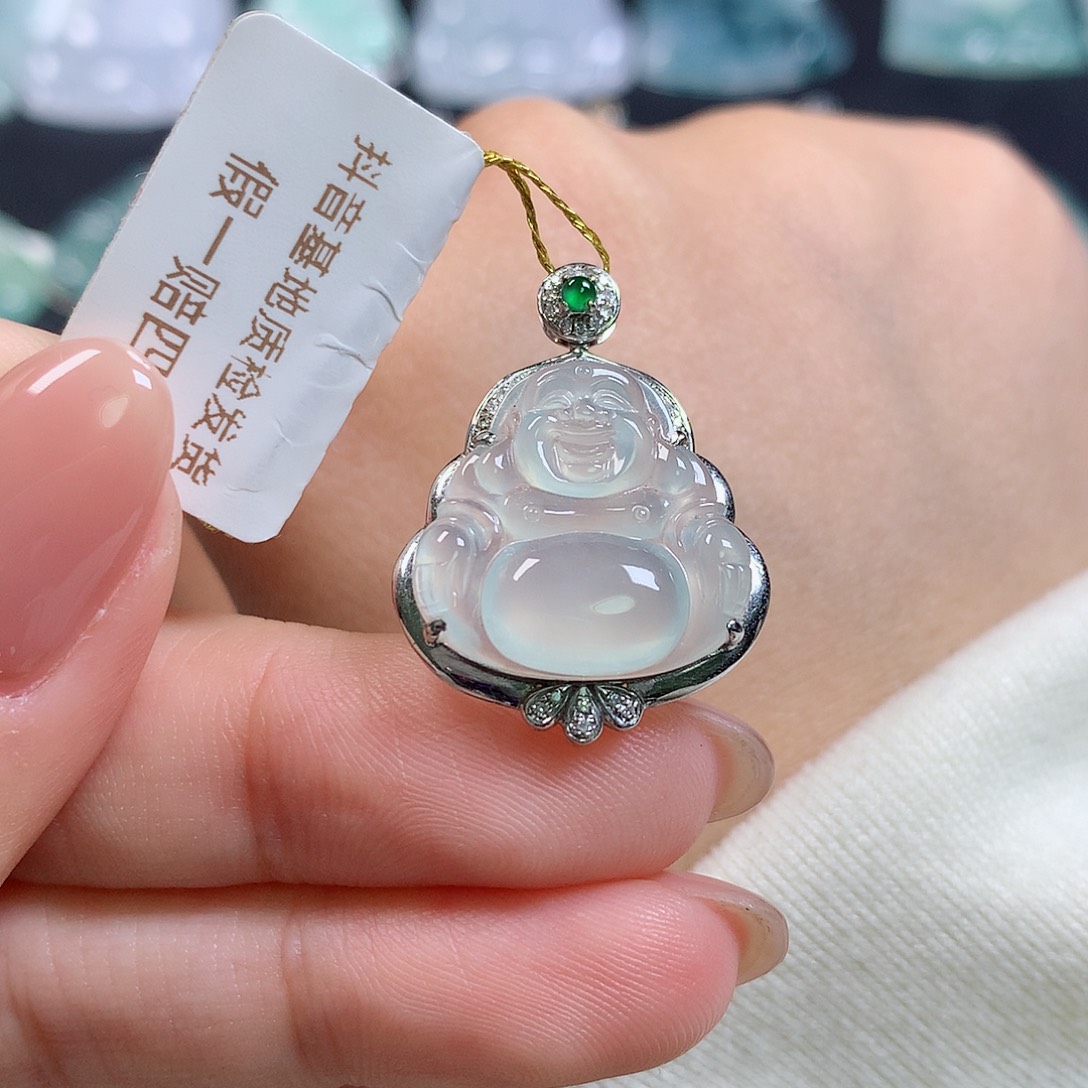 翡翠18K金镶嵌颈饰佛公