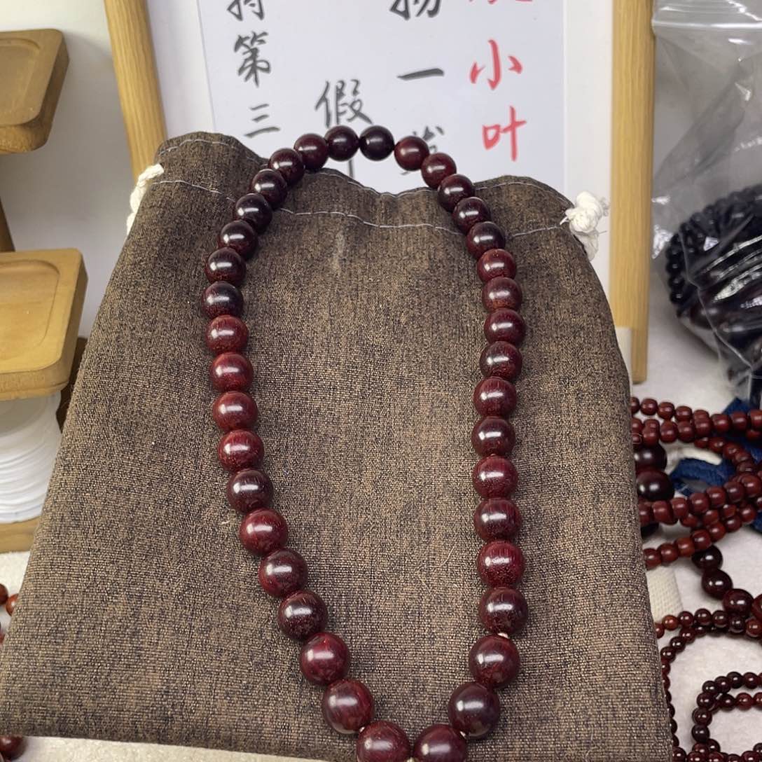 檀香紫檀（小叶紫檀）原生态1.2手持