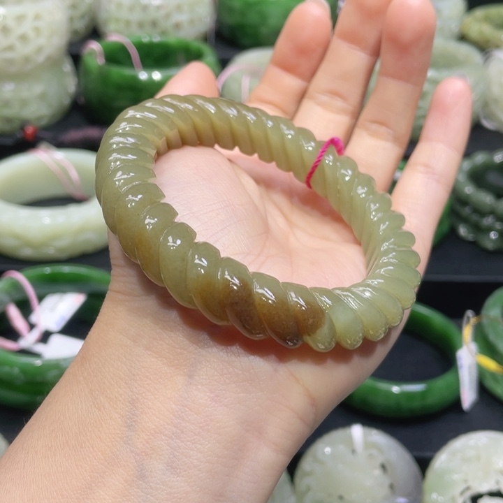 和田玉手镯56圈口 编号59未镶嵌