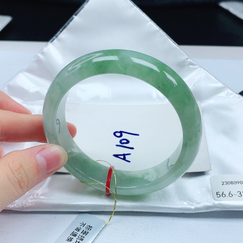 【闪购商品】翡翠手镯未镶嵌天然缅甸a货手镯56+