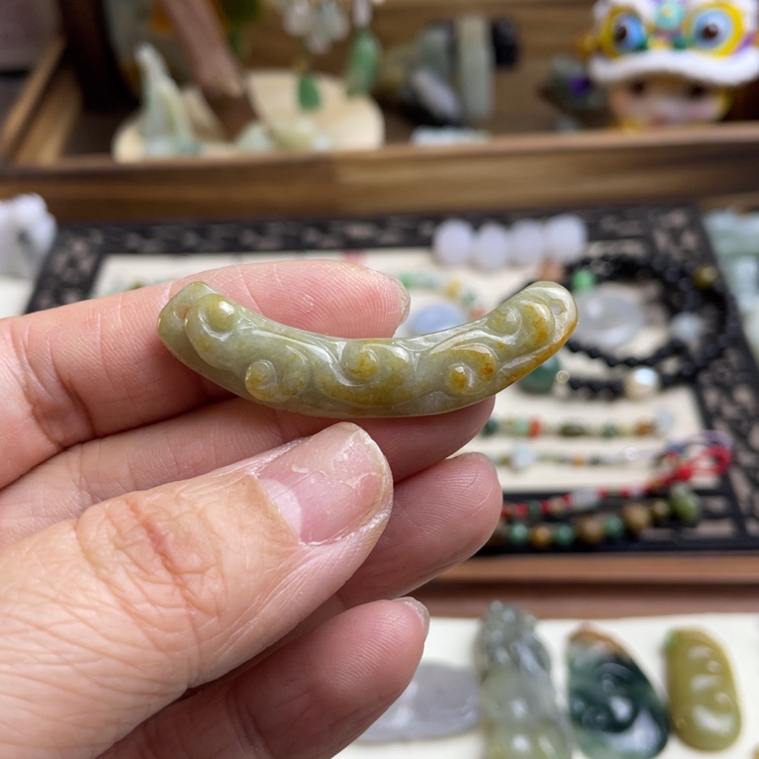 翡翠颈饰未镶嵌仿古玉衡