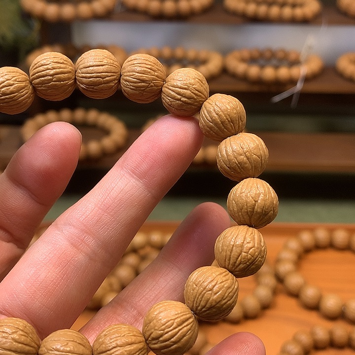 文玩核桃吊坠巨*强13老山风羽