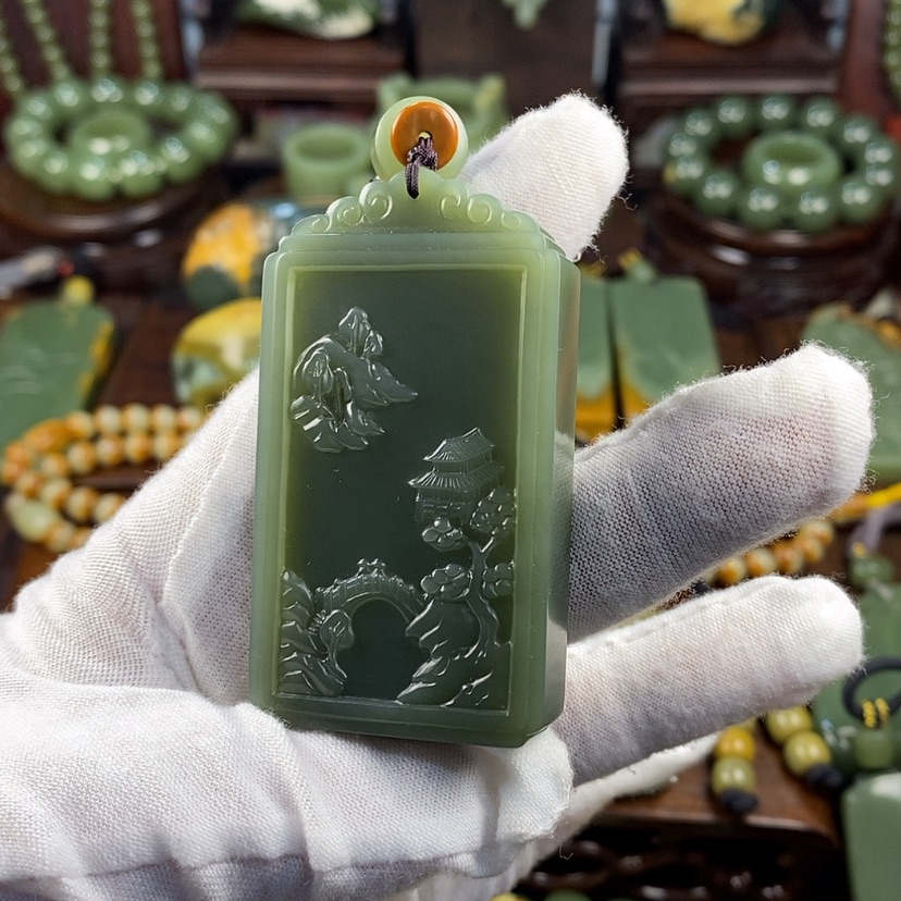 【闪购商品】岫岩老玉（透闪石质玉）颈饰未镶嵌