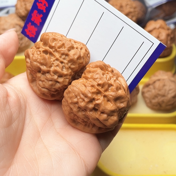 木质类M****?蛤蟆头