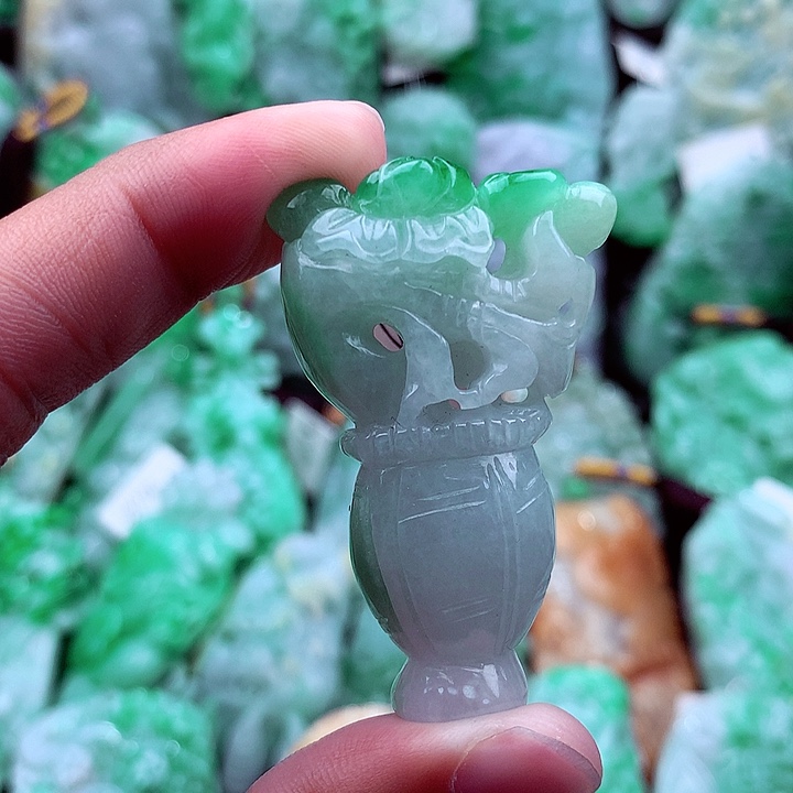 翡翠吊坠(不含链)未镶嵌