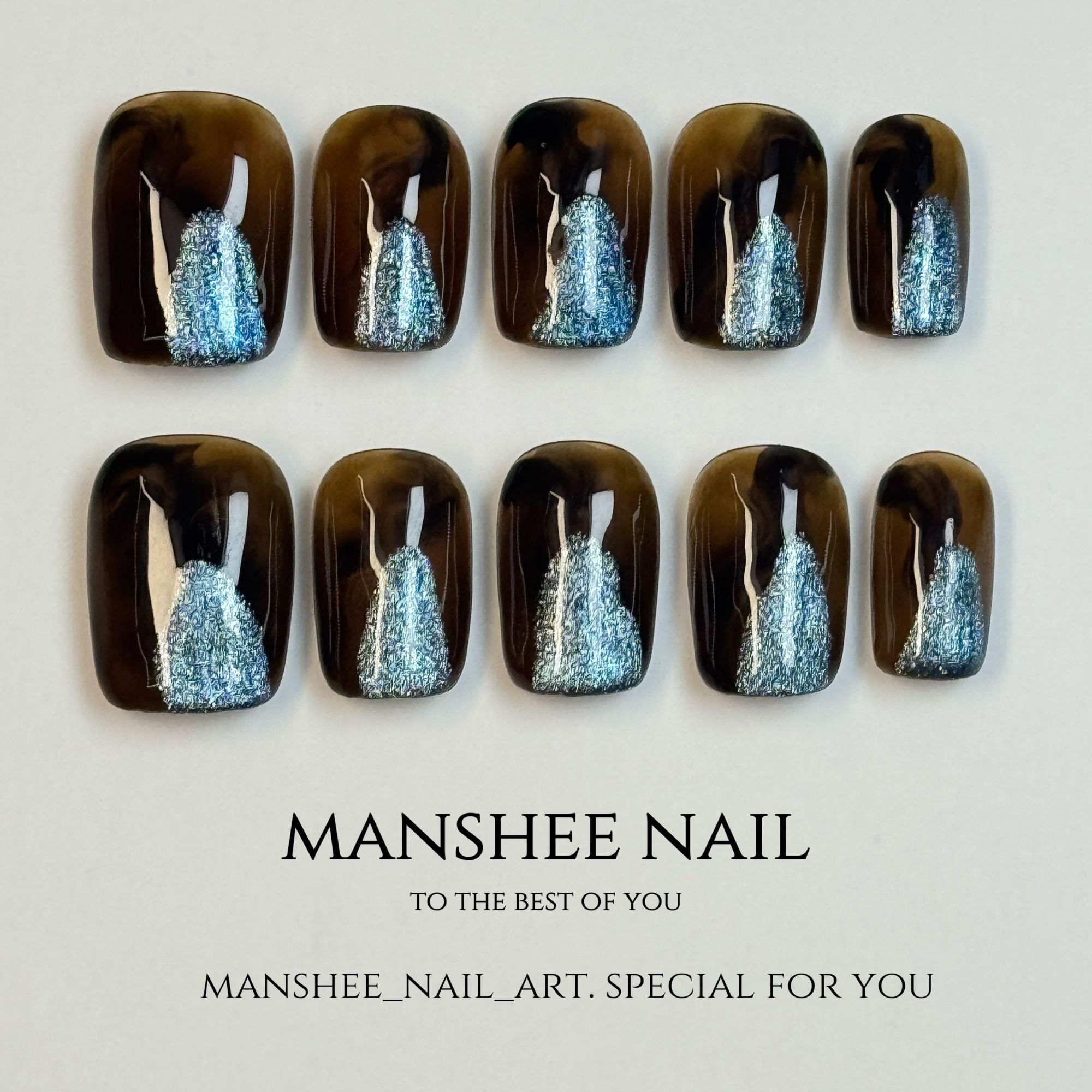 【蓝精灵】纯手工蓝色猫眼极光渐变设计时尚短甲小众显白穿戴美甲