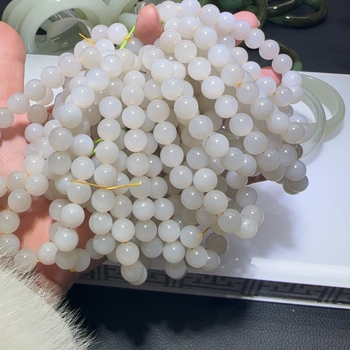 和田玉未镶嵌手链卡10……59