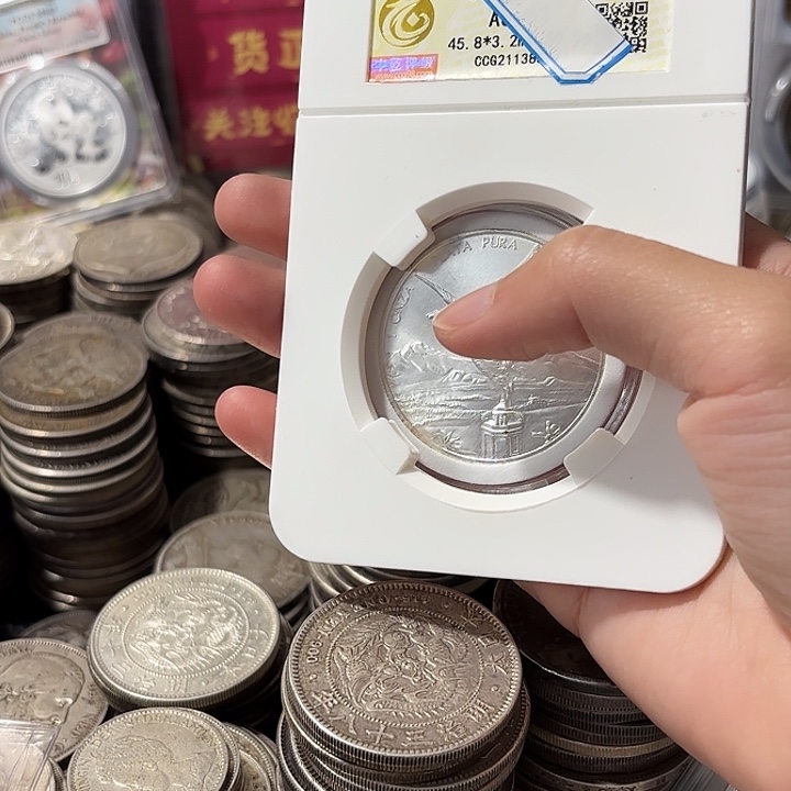 雪***痕纯银墨西哥天使自由女神银币，背九头鹰，纯银一盎司