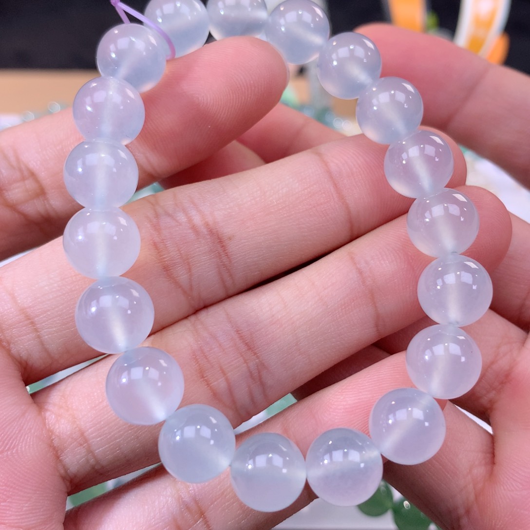 翡翠手链未镶嵌翡翠