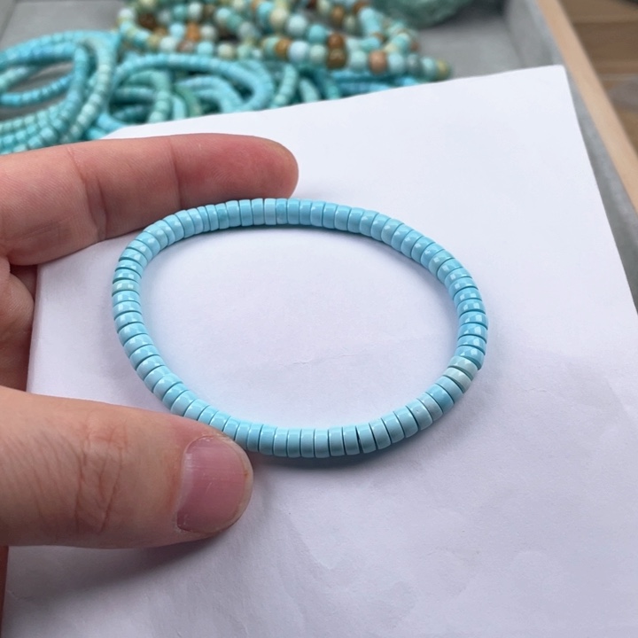 绿松石颈饰未镶嵌