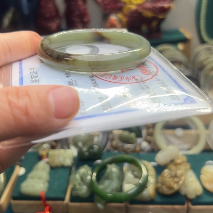 和田玉手镯未镶嵌56.9圈围10719