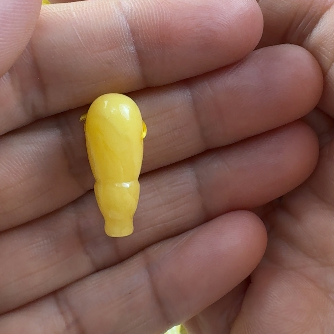 蜜蜡未镶嵌裸石57