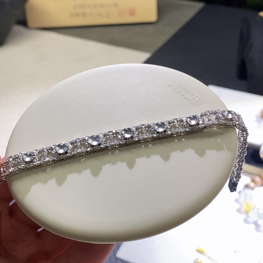 翡翠挂件18K金镶嵌?***米买断不退不换