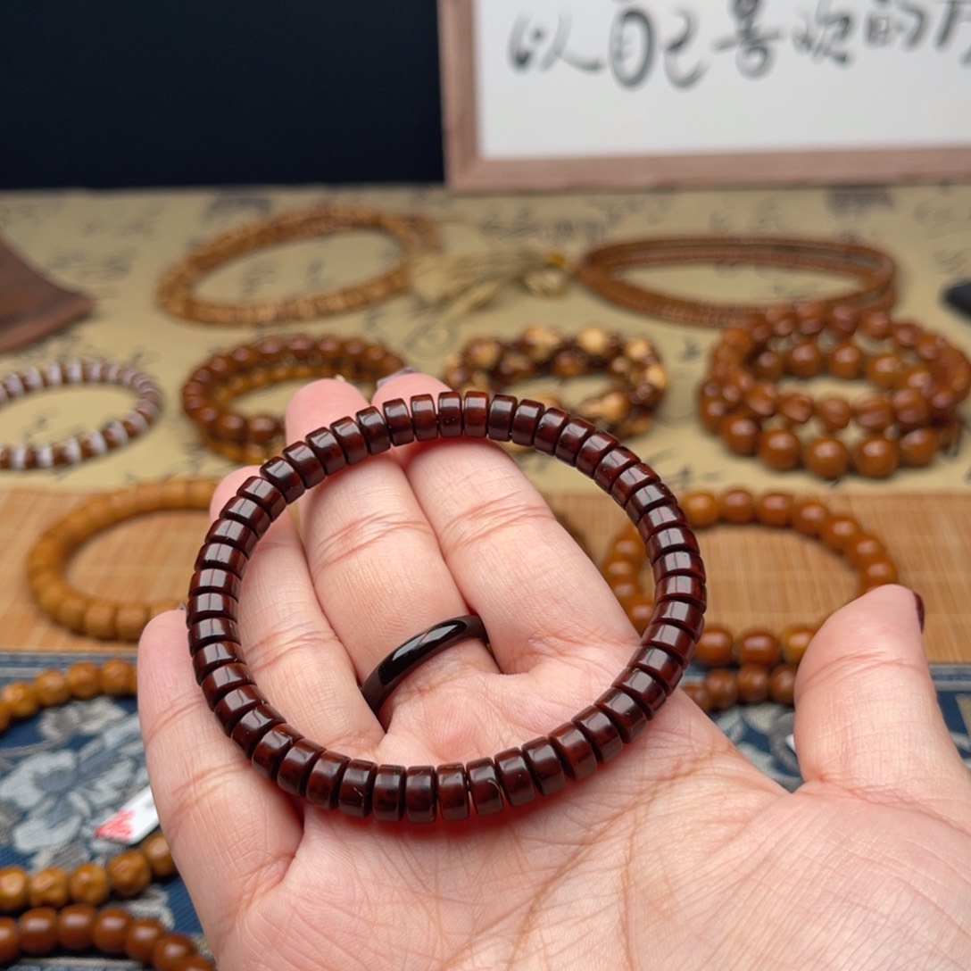 紫金鼠手串a***笙74纯肉药片