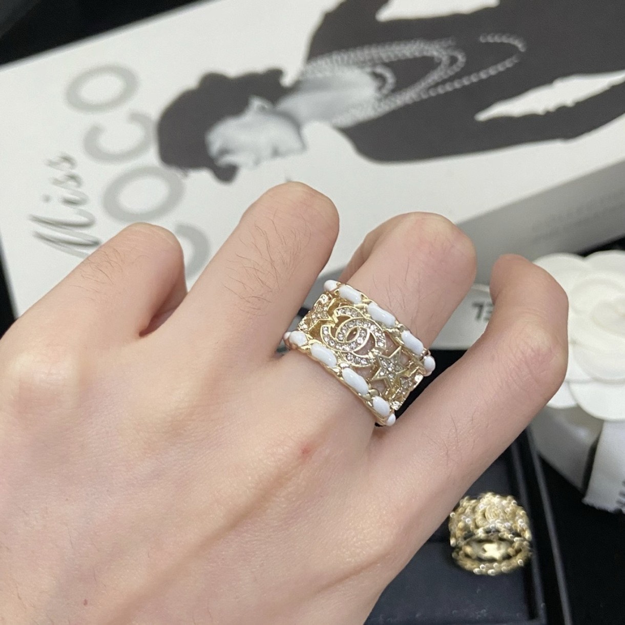 未使用 Chanel/香奈儿 香槟金戒指星星镶钻法式指环设计感