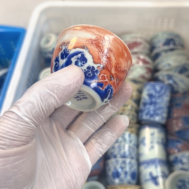 老***陈瓷片白青花泛红鱼化龙刚杯客杯全品