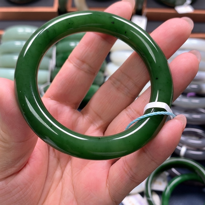 【闪购商品】未镶嵌手镯和田玉（碧玉）17