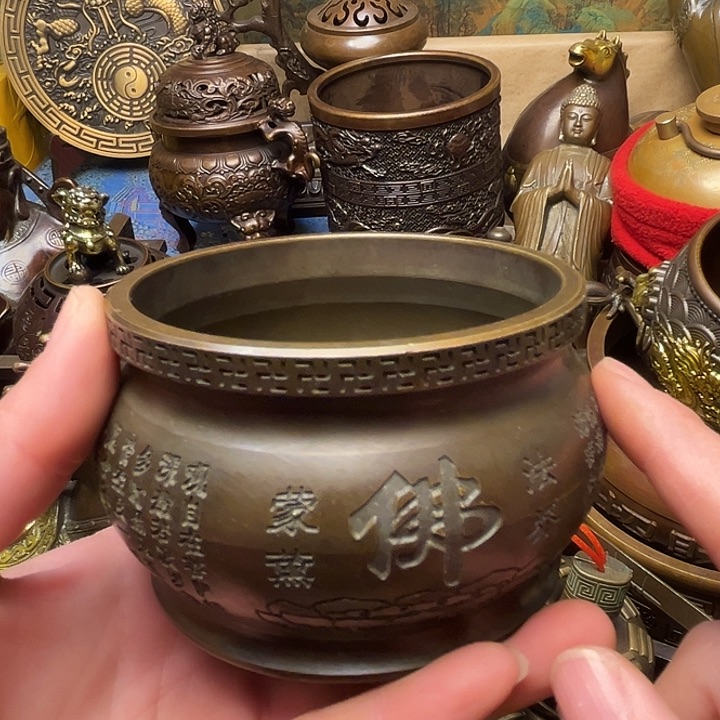 精美铜器批发档口