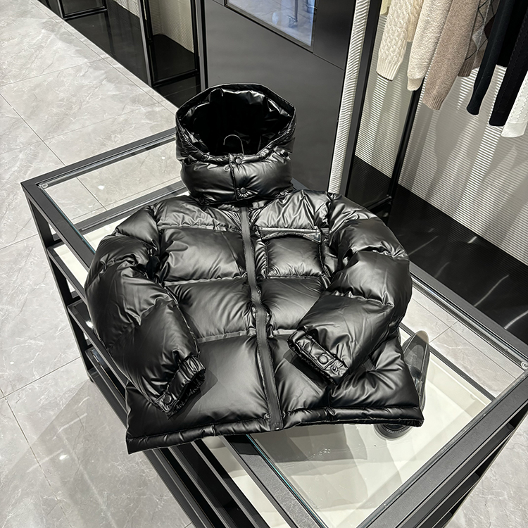 25年秋冬新款 时尚百搭胸前口袋金属片装饰羽绒服-8820