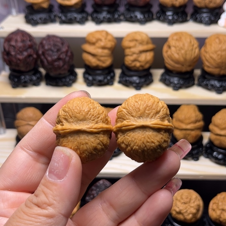 文玩核桃吊坠46w福宝