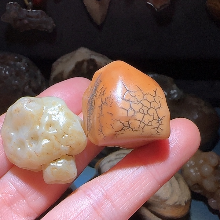 戈壁石峰**行阿拉善奇石