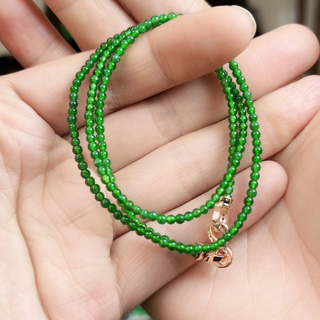 翡翠颈饰未镶嵌项链