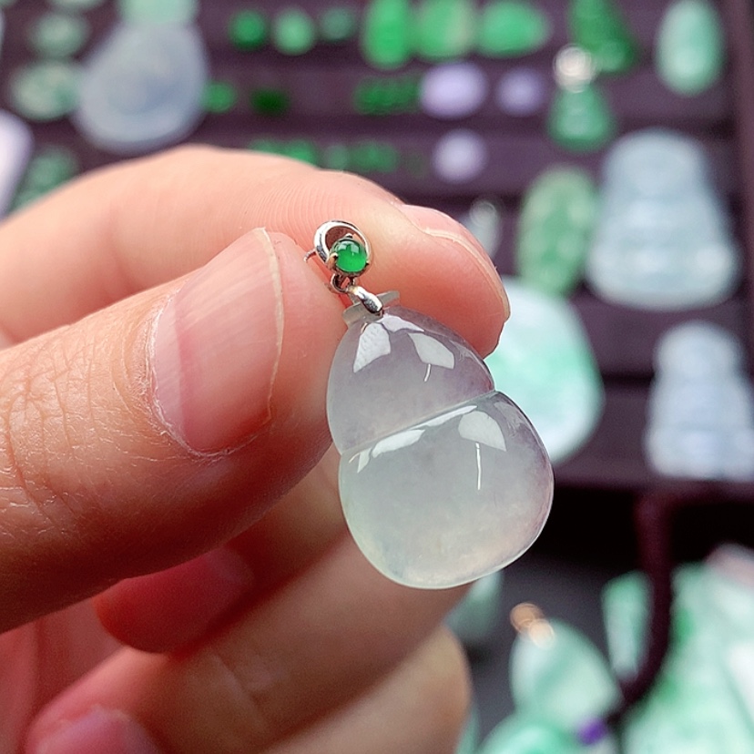 【闪购商品】吊坠(不含链)18K金镶嵌翡翠葫芦