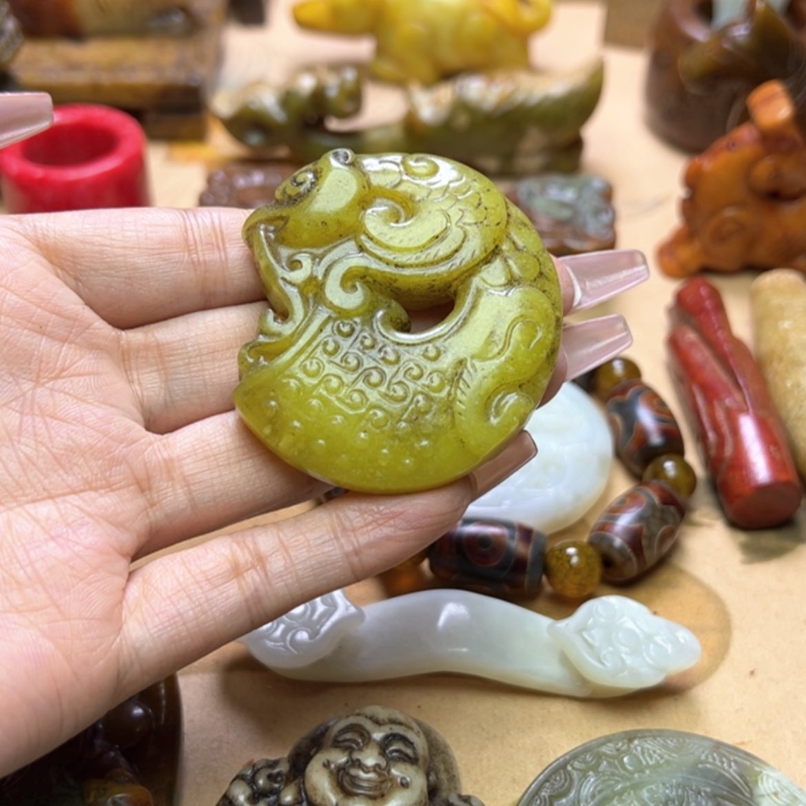 【闪购商品】蛇纹石玉颈饰未镶嵌