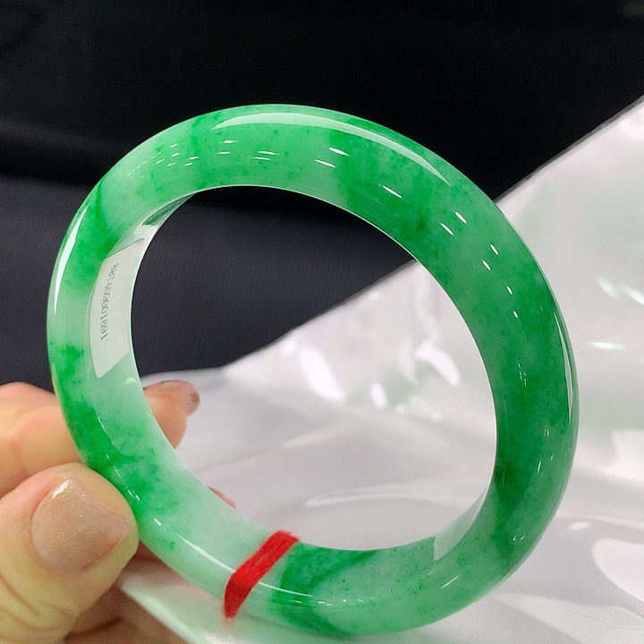 翡翠手镯未镶嵌正圈55