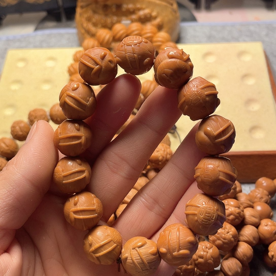 猴头核桃雕刻卡皮巴拉