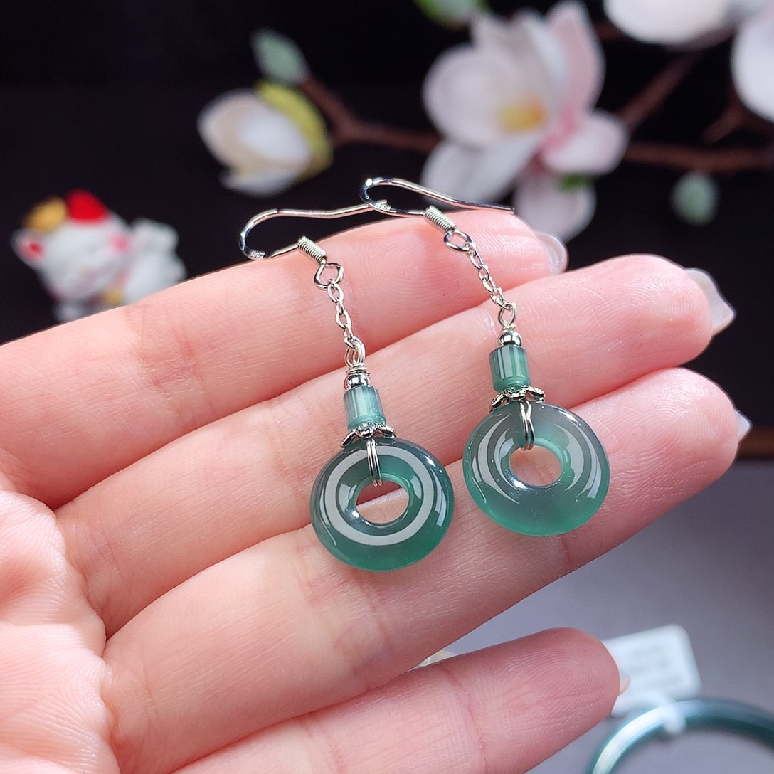 翡翠手镯（圆镯）未镶嵌