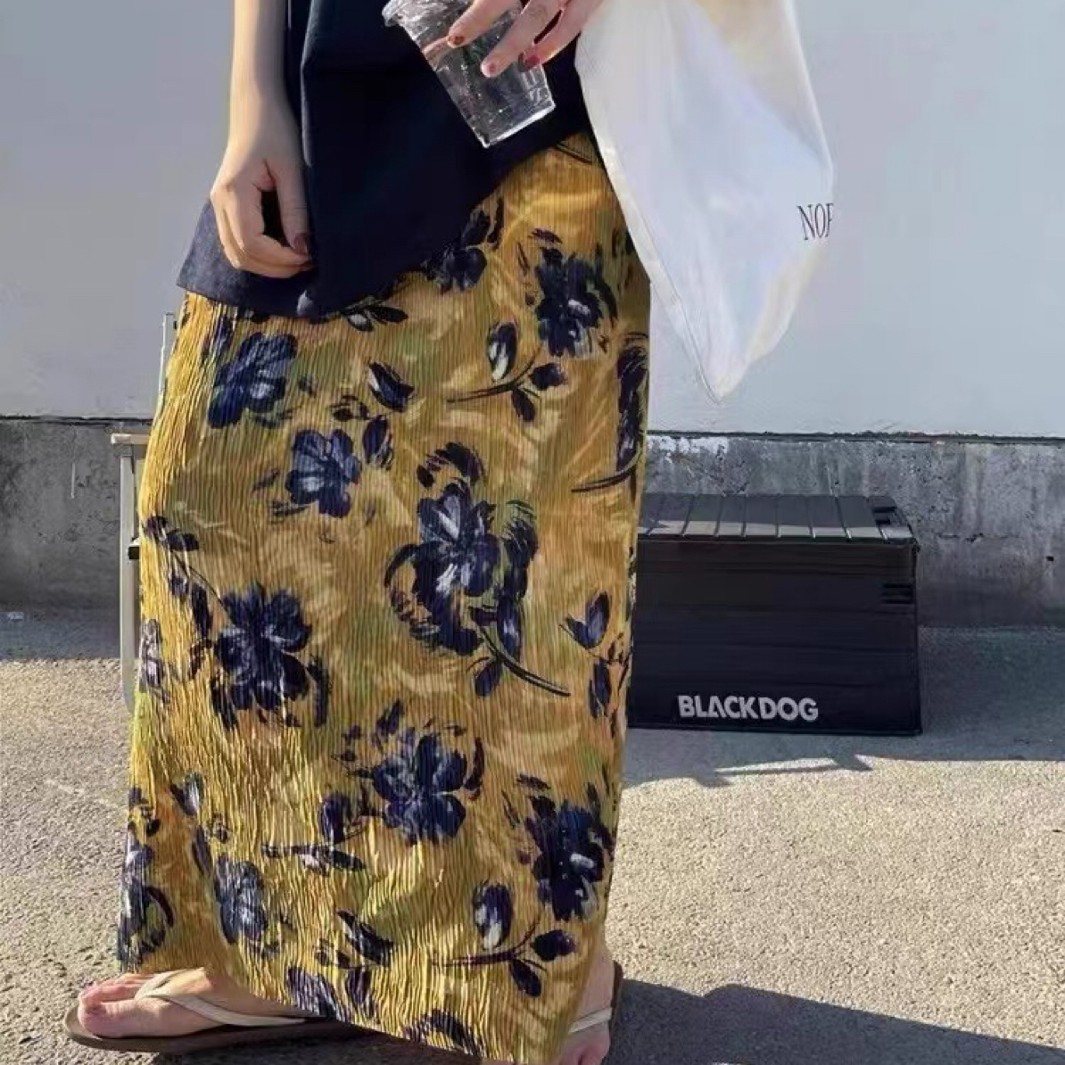 新款高腰显瘦直筒碎花半身裙褶皱设计感开叉夏季女裙