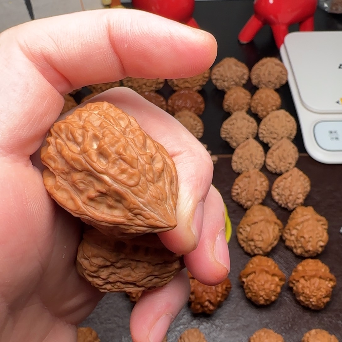 *****文玩核桃吊坠无药原装全品四座楼（粉皮）