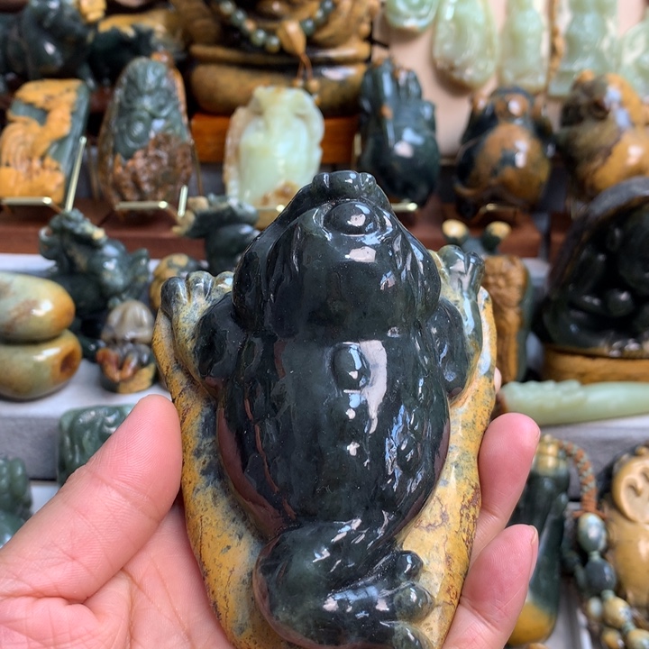 岫岩河磨玉（透闪石质玉）手把件未镶嵌