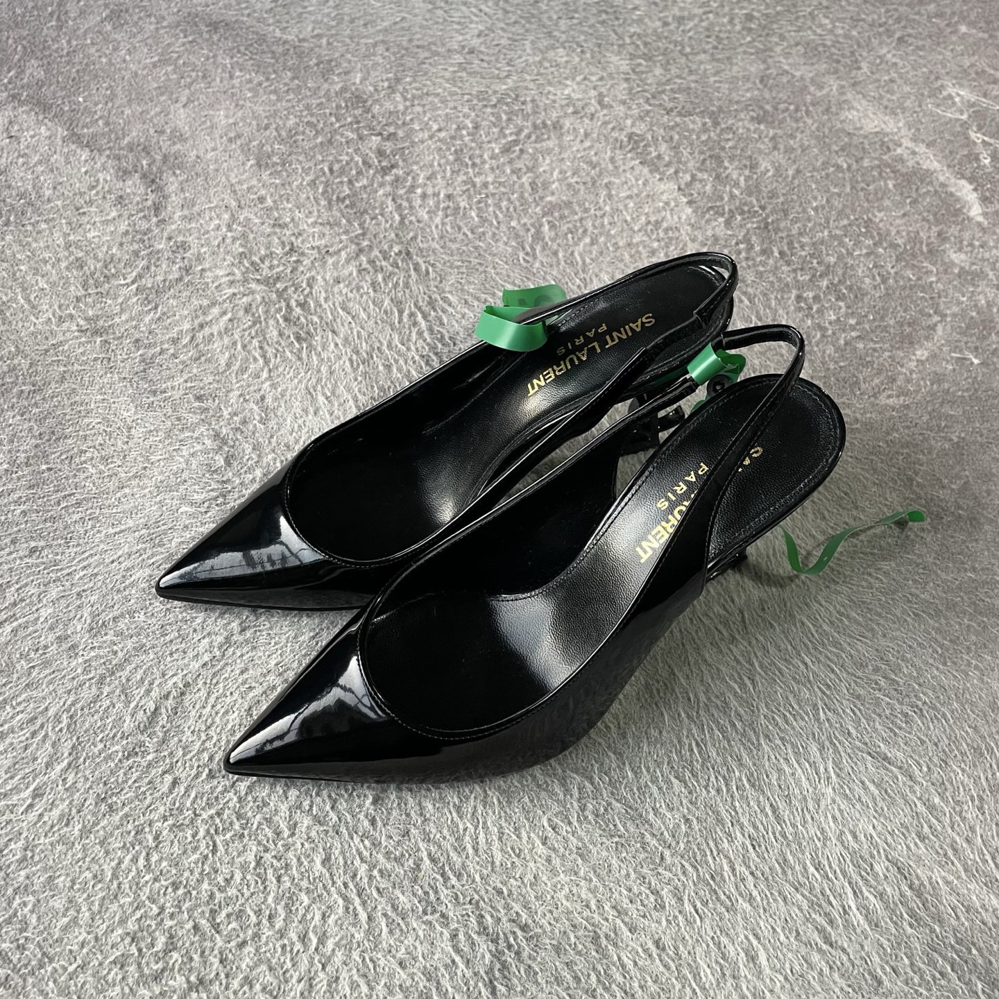 99新 YSL/圣罗兰 尖头异形跟高跟鞋黑跟/35码/无配件